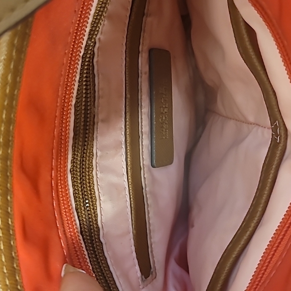 Handbag - Picture 2 of 3